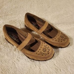 Air cooled Skechers shoes